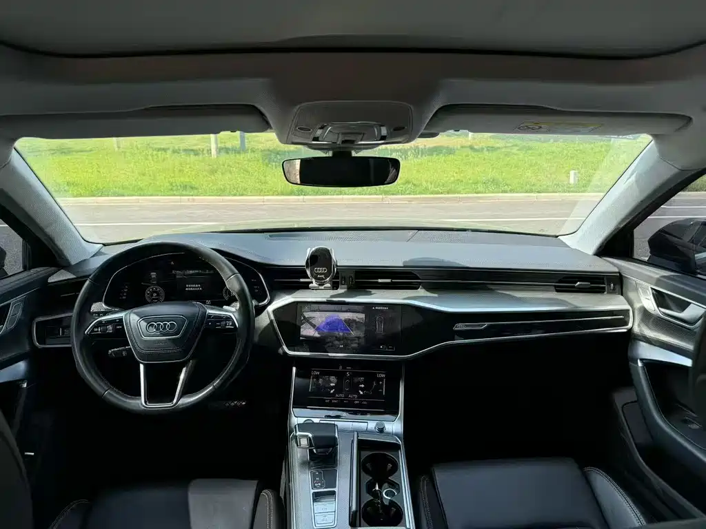 Audi A6L 2023 40 TFSI Luxury Elegant