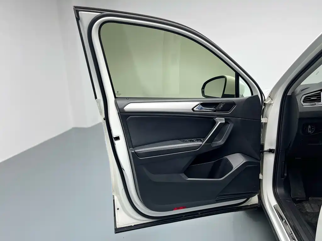 Tiguan L 2018 Facelift 330TSI Automatic FWD Luxury Edition