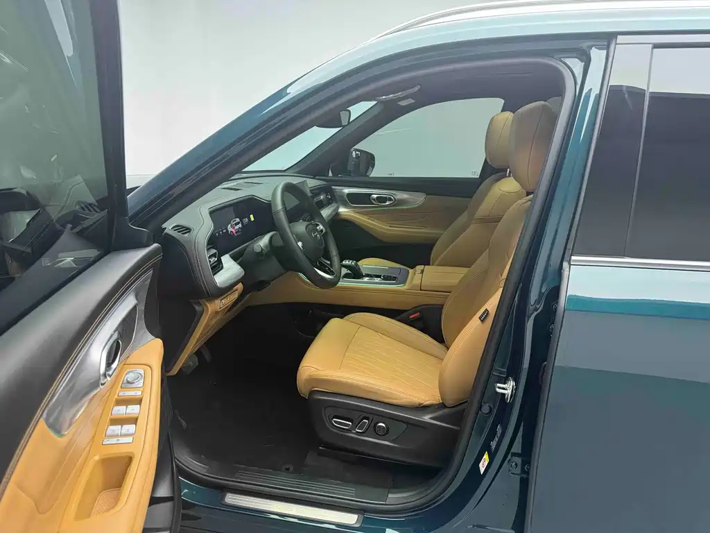GAC Trumpchi GS8 2025 Pilot Series 2.0TGDI FWD Luxury Edition 5-Seater