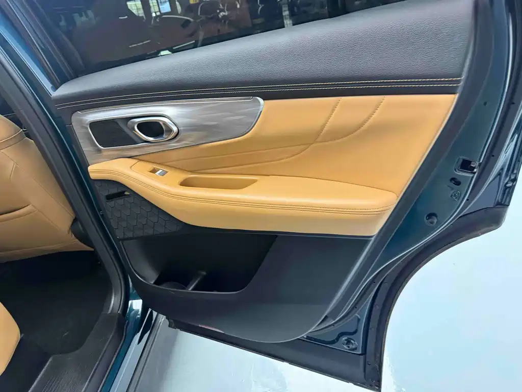GAC Trumpchi GS8 2025 Pilot Series 2.0TGDI FWD Luxury Edition 5-Seater