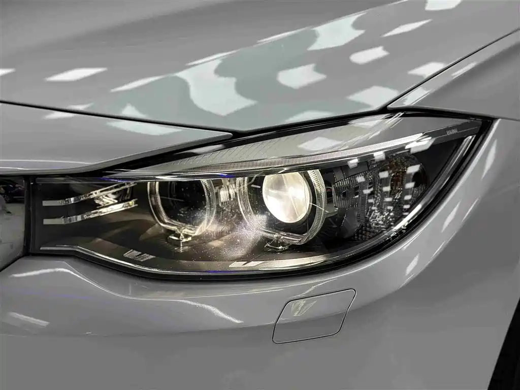 BMW 3 Series GT 2016 320i Fashion Edition