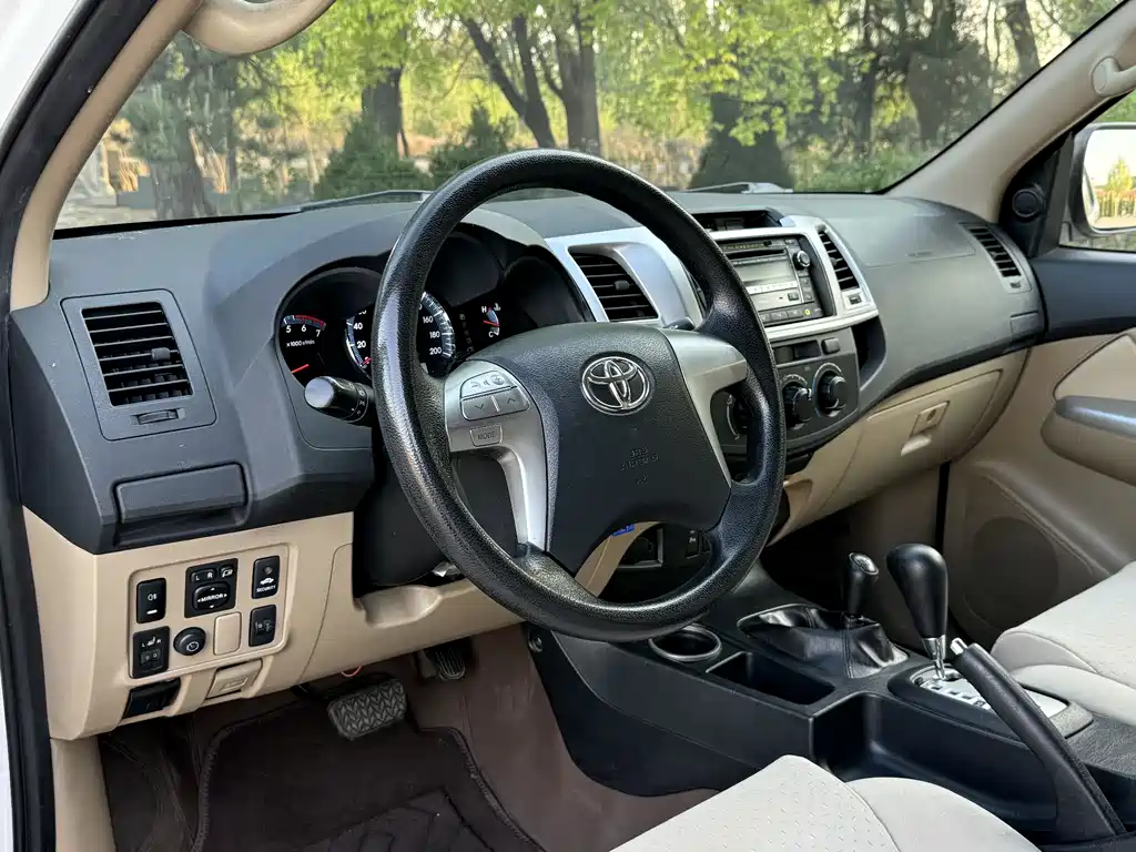 Toyota Fortuner 2016 2.7L Middle East Edition
