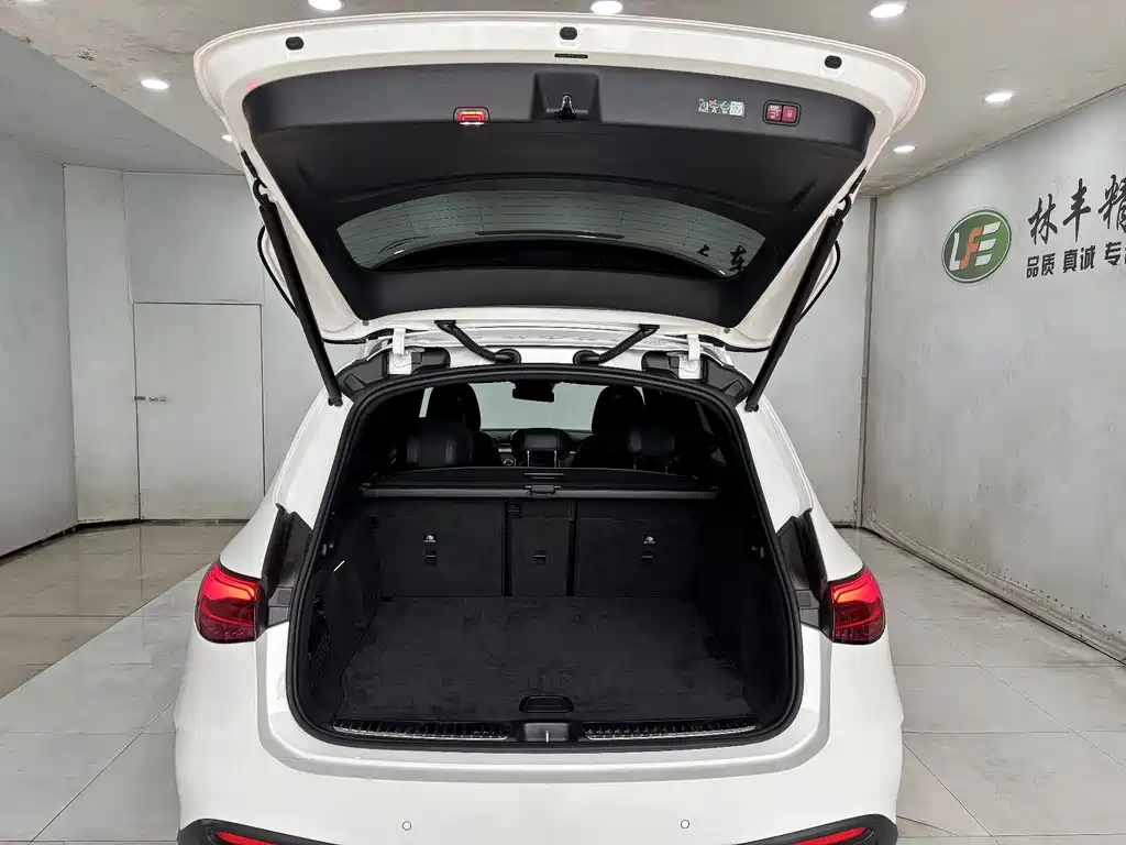 Mercedes-Benz GLC 2023 Facelift GLC 300 L 4MATIC Dynamic 5-Seater