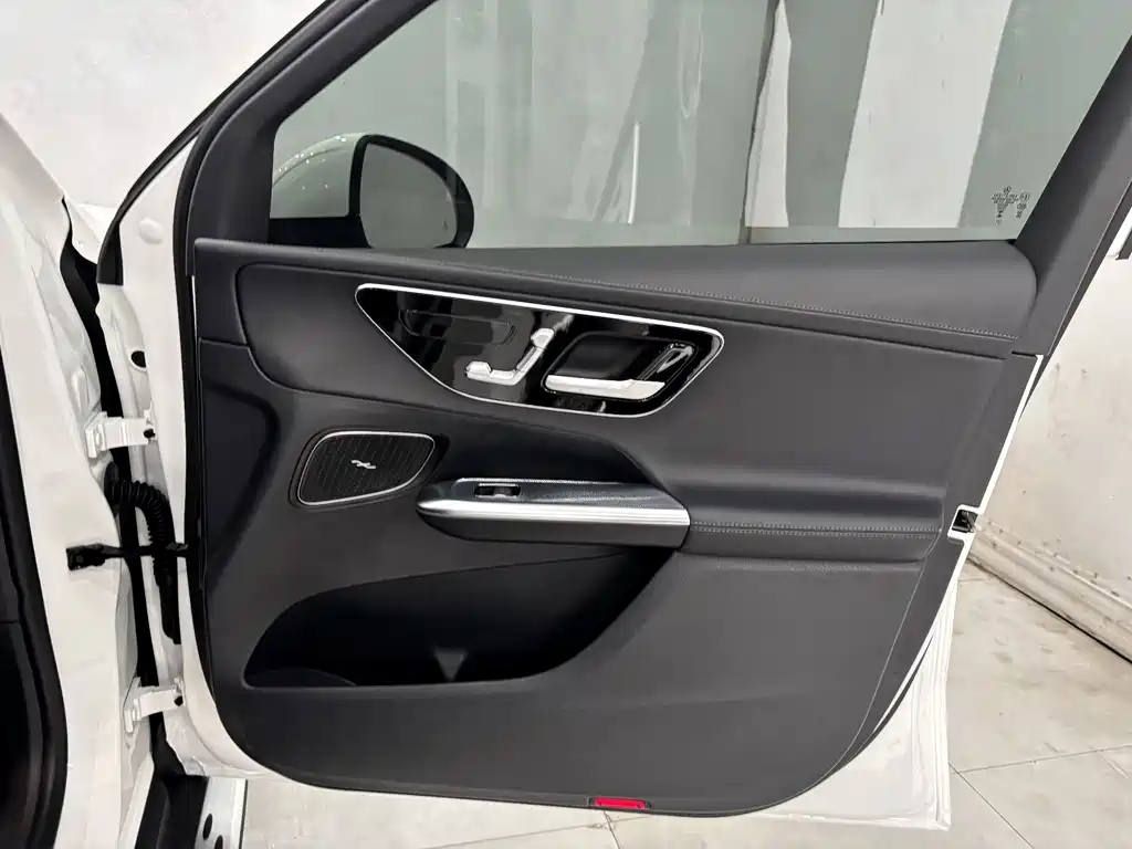 Mercedes-Benz GLC 2023 Facelift GLC 300 L 4MATIC Dynamic 5-Seater