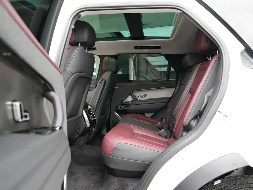 Range Rover Sport 2024 400PS Dynamic SE