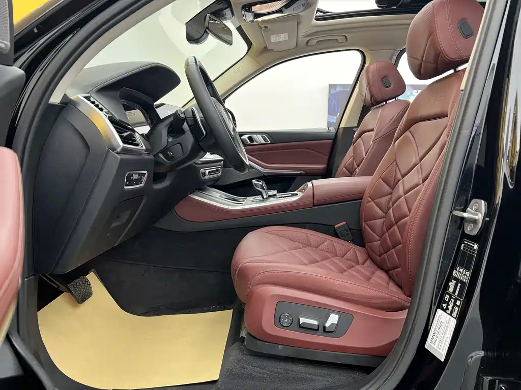 BMW X5 2022 xDrive 30Li M Sport
