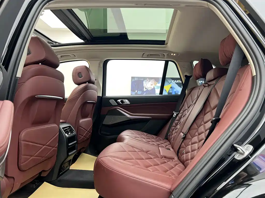 BMW X5 2022 xDrive 30Li M Sport
