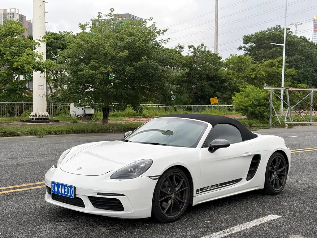 Porsche 718 Boxster T 2.0T