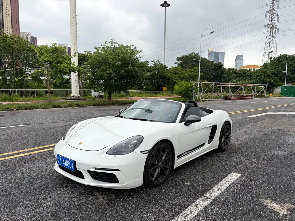 Porsche 718 Boxster T 2.0T