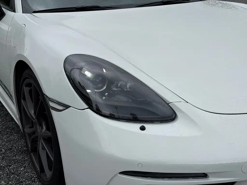 Porsche 718 Boxster T 2.0T