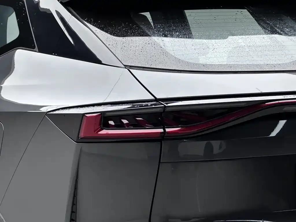 Changan UNI-Z 2024 PHEV iDD 125km Leading Edition