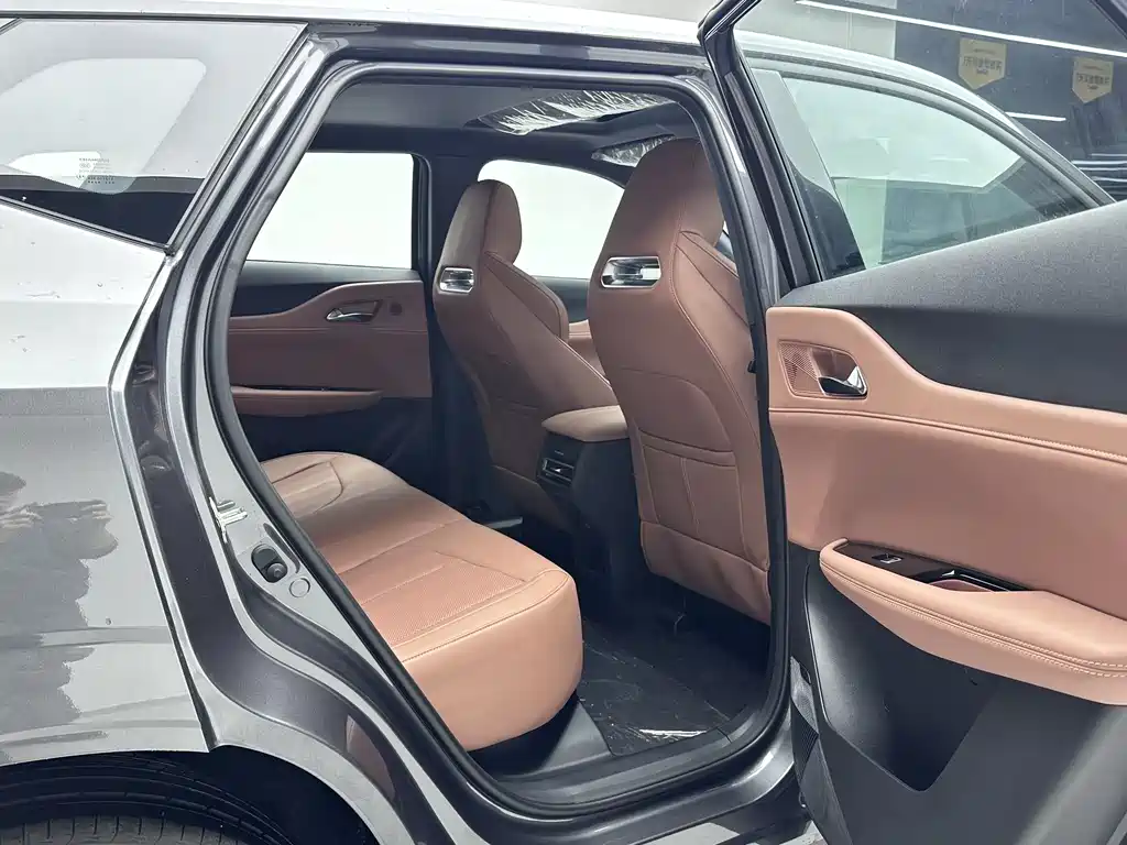 Changan UNI-Z 2024 PHEV iDD 125km Leading Edition