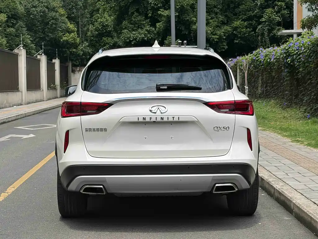 Infiniti QX50 2018 2.0T FWD Fashion Edition
