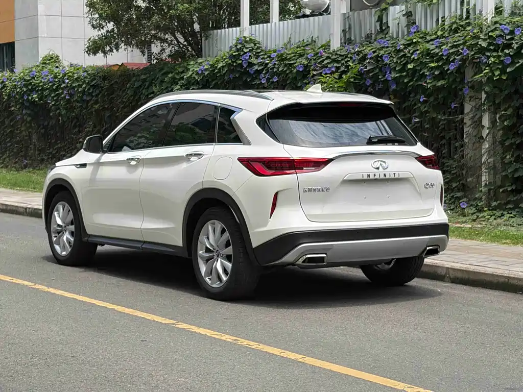 Infiniti QX50 2018 2.0T FWD Fashion Edition