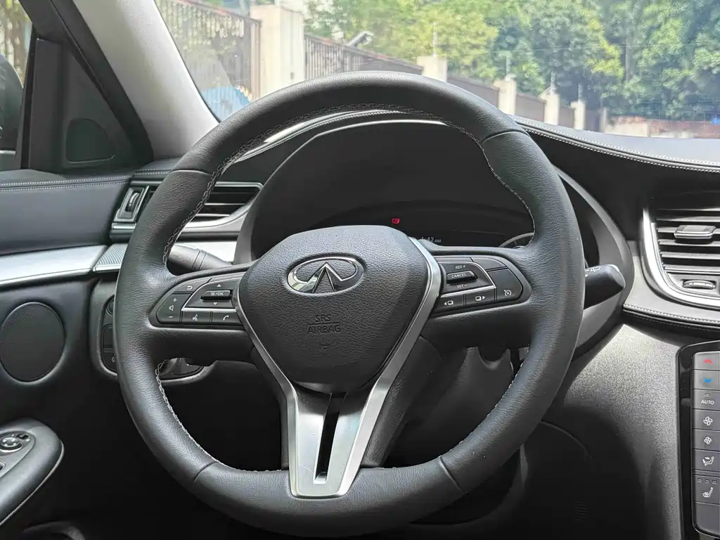 Infiniti QX50 2018 2.0T FWD Fashion Edition