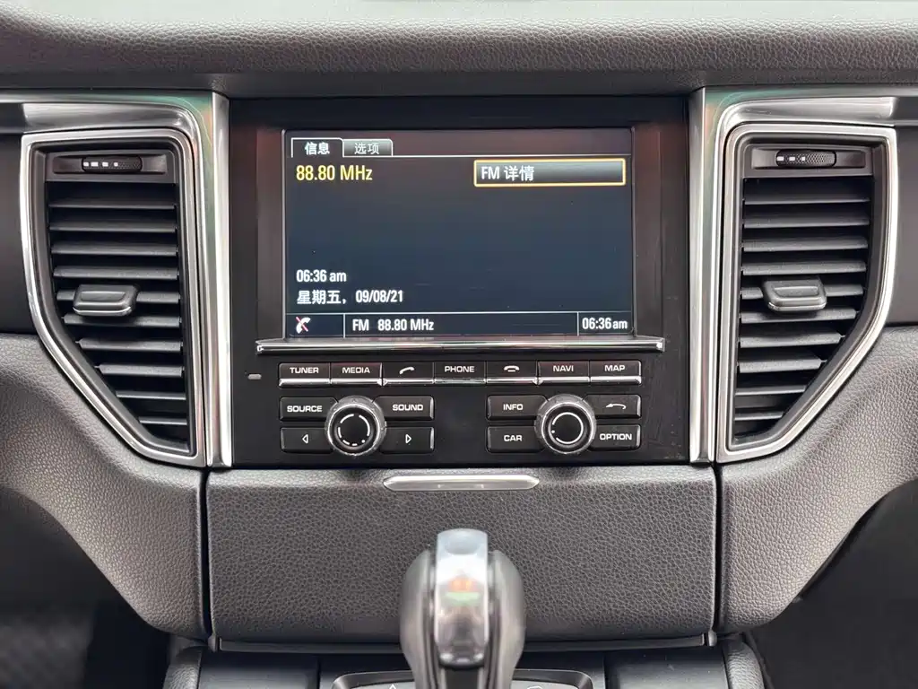 Porsche Macan 2016 2.0T