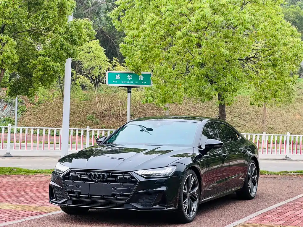 Audi A7L 2024 45 TFSI quattro S-line Black Warrior Edition