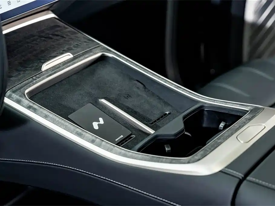 ONVO L90 2025 Ultra Six-Seater