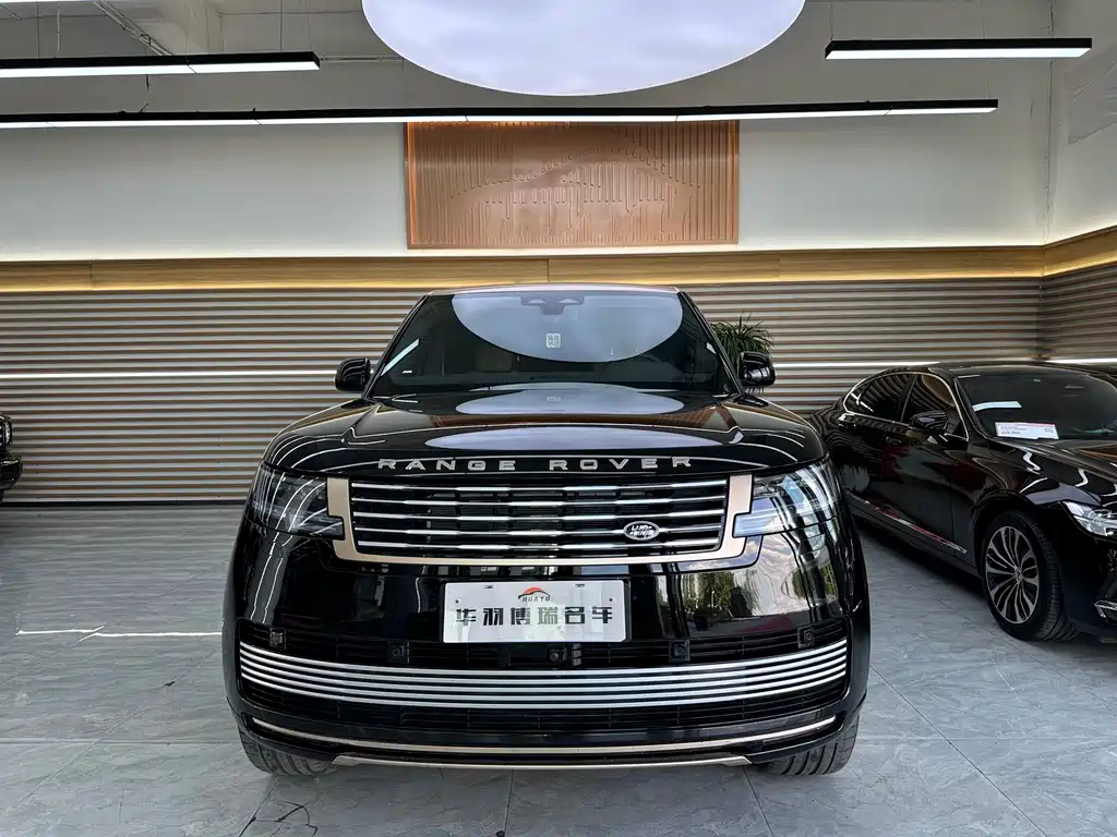 Range Rover 2025 3.0 L6 400PS Autobiography LWB