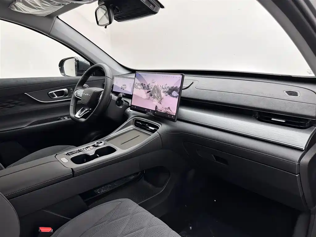 Chery Tiggo 8 PLUS 2025 290TGDI DCT Chengfeng Edition