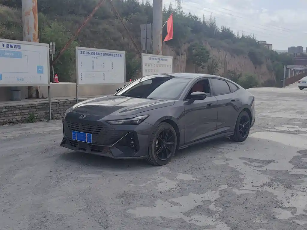 Changan UNI-V