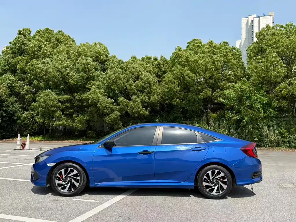 Honda Civic 2016 220TURBO CVT Luxury Edition
