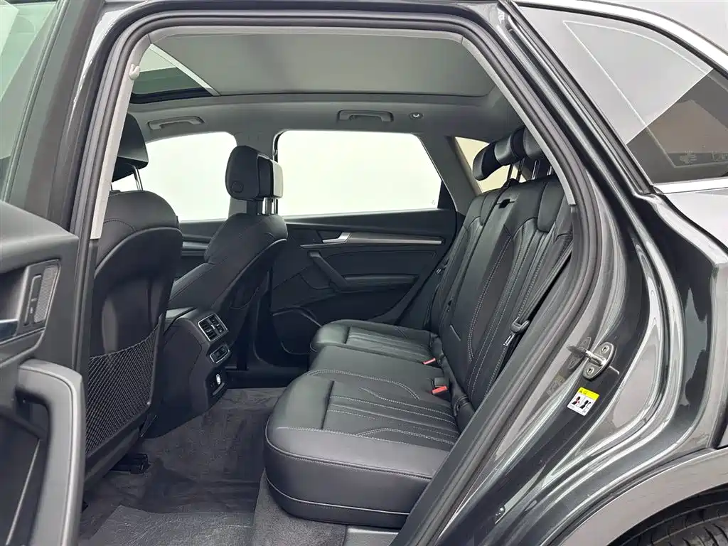 Audi Q5L 2022 40 TFSI Luxury Dynamic Edition