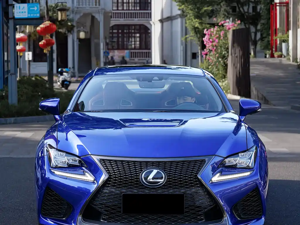 Lexus RC F 2015 F 5.0L Peak Edition