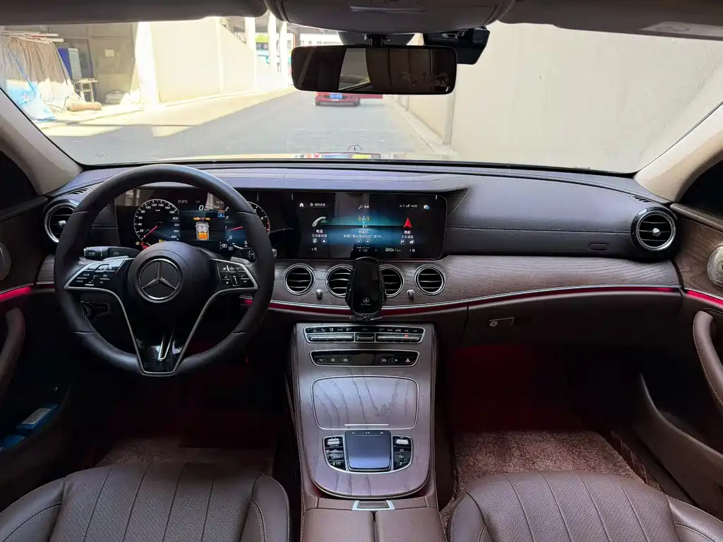 Mercedes-Benz E-Class 2023 E 300 L Luxury