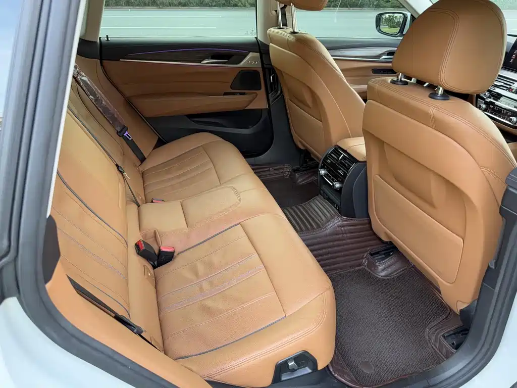 BMW 6 Series GT 2021 630i Luxury Design Package