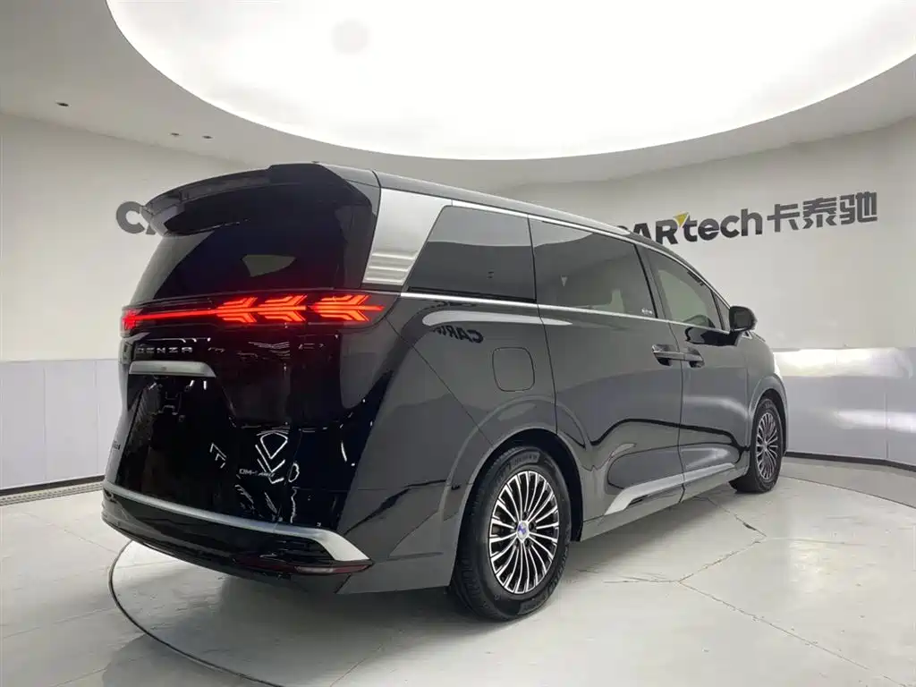 Denza D9 2022 DM-i 970 AWD Zunrong Edition