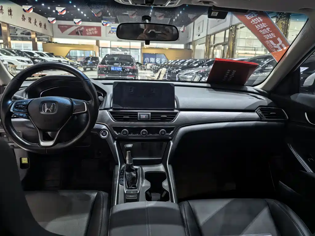 Honda Accord 2022 260TURBO Luxury Edition