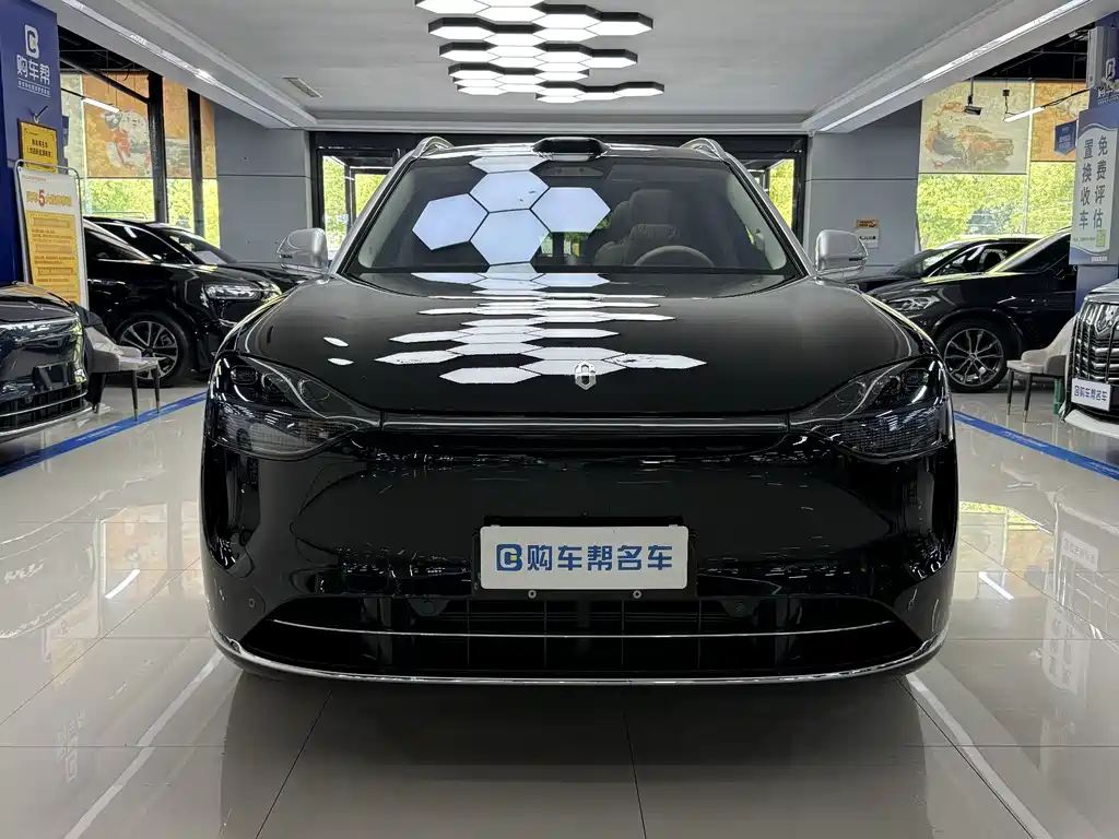 AITO M9 2025 EREV Ultra Edition 52kWh 6-Seater with 192-Line LiDAR