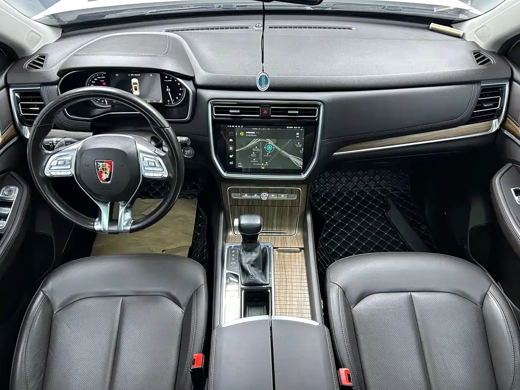 Roewe RX8 2019 30T 2WD Flagship Edition