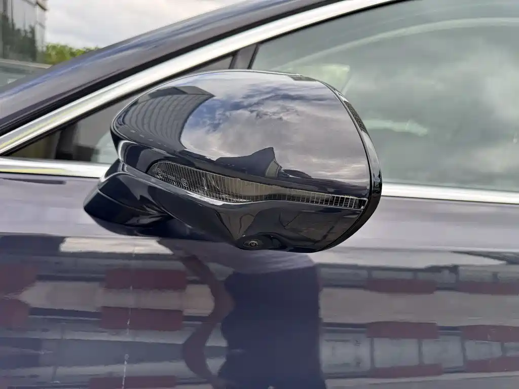 Hongqi H5 2024 2.0T Automatic Smart Connected Flagship Edition