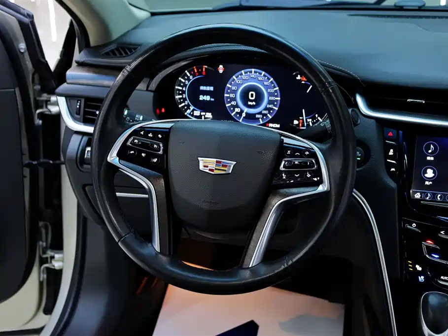 Cadillac XTS 2018 28T Luxury Edition