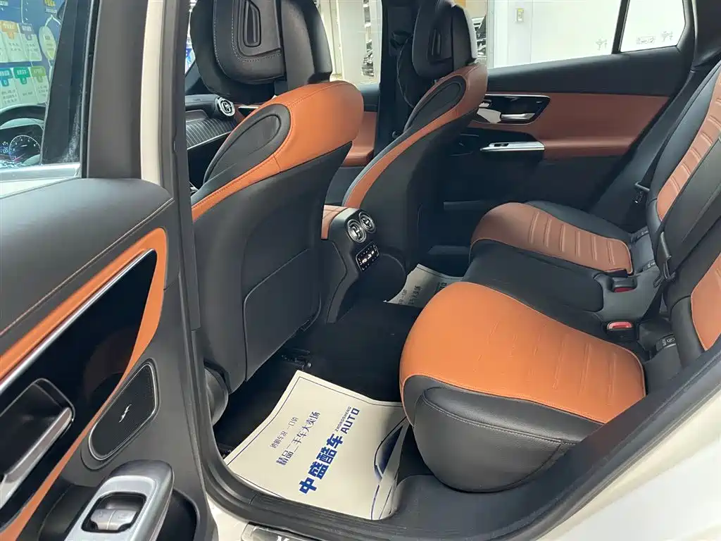 Mercedes-Benz GLC 300 L 4MATIC Dynamic Edition 5-Seater (2023 Facelift)
