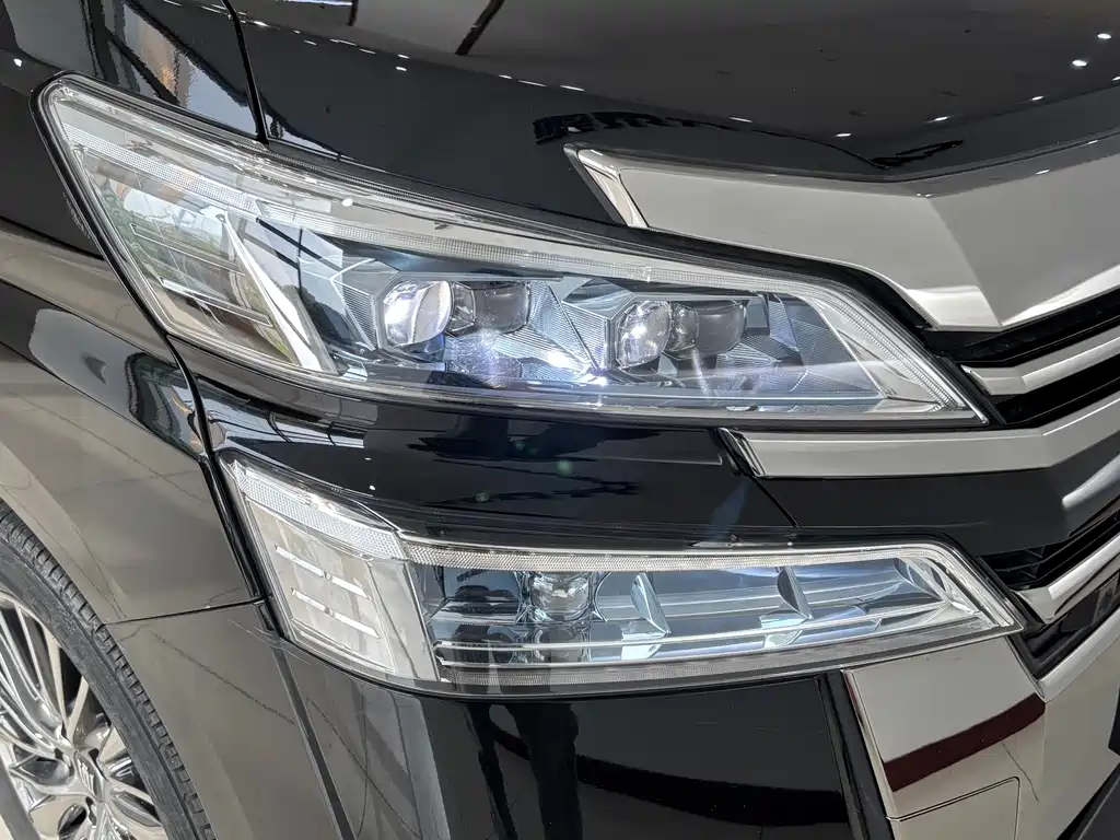 Toyota Vellfire 2021 Crown Hybrid 2.5L HV Premium Edition