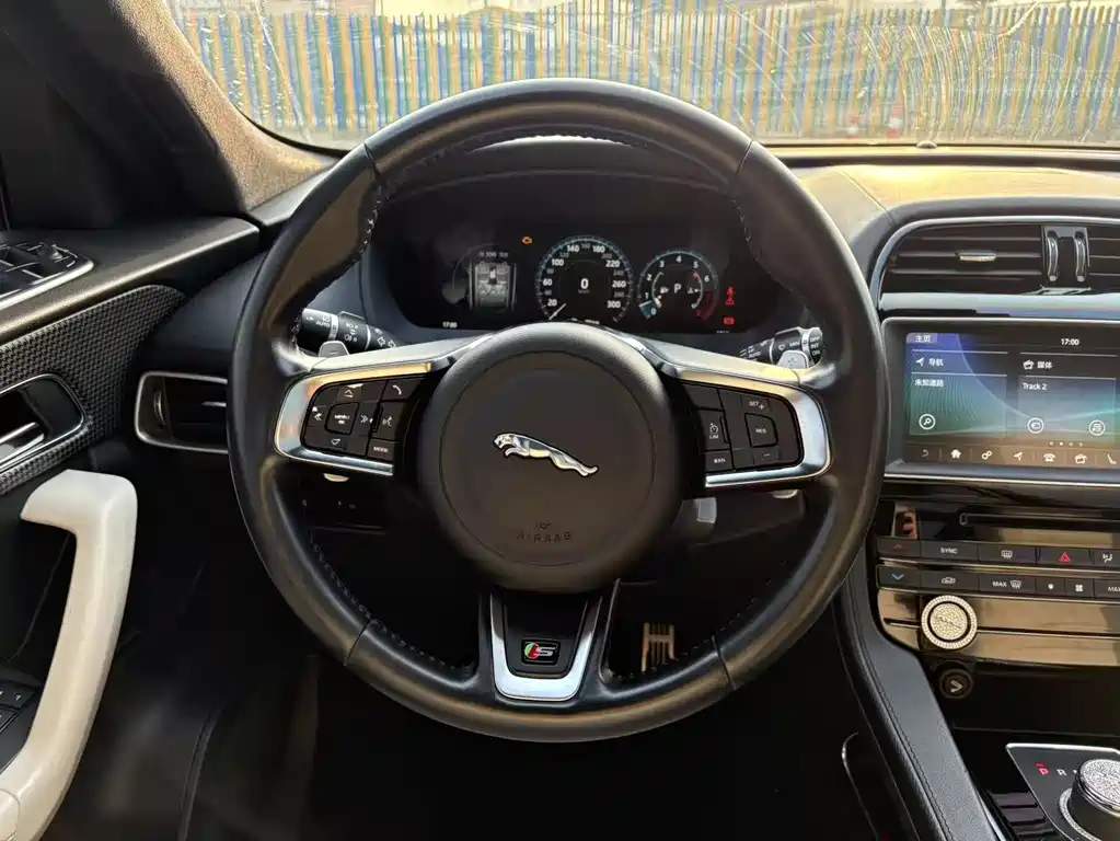 Jaguar F-PACE 2016 3.0 SC AWD S High Performance Edition