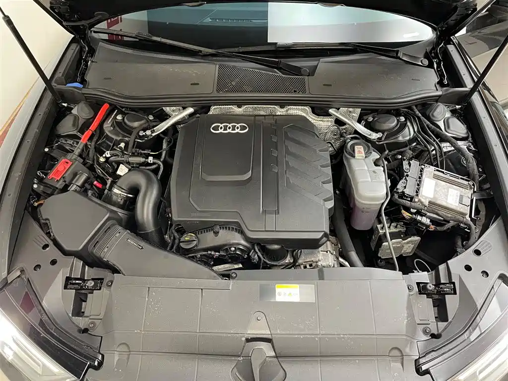 Audi A6L 2024 40 TFSI Luxury Dynamic Edition