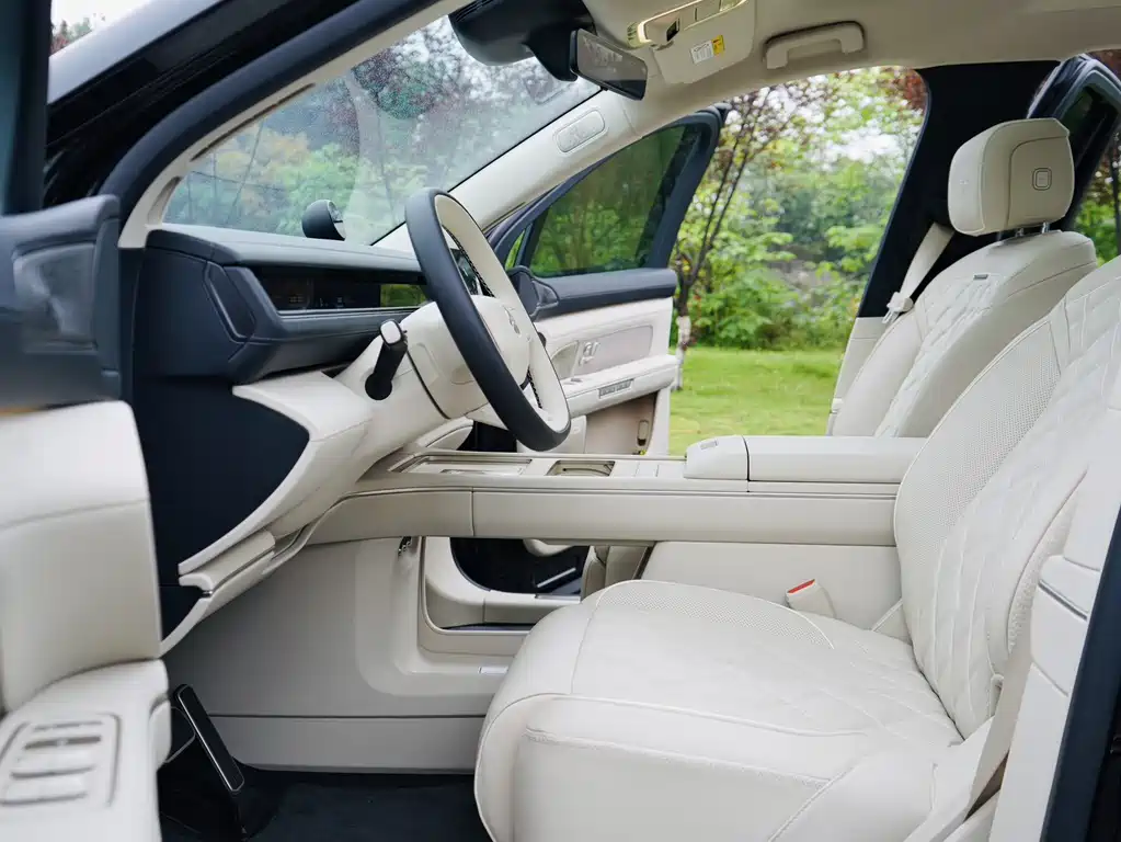 NIO ES8 2026 Six-Seater Executive Signature Edition