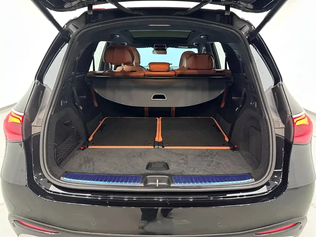 Mercedes-Benz GLC 2024 GLC 300 L 4MATIC Dynamic 7-Seater