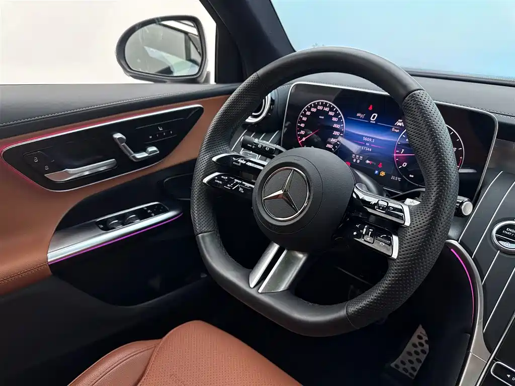 Mercedes-Benz GLC 2024 GLC 300 L 4MATIC Dynamic 7-Seater