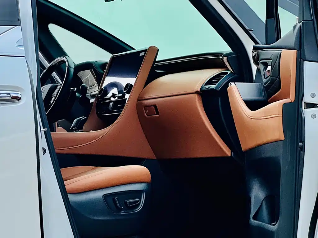 Toyota Vellfire 2024 Crown Hybrid 2.5L Supreme Executive Edition