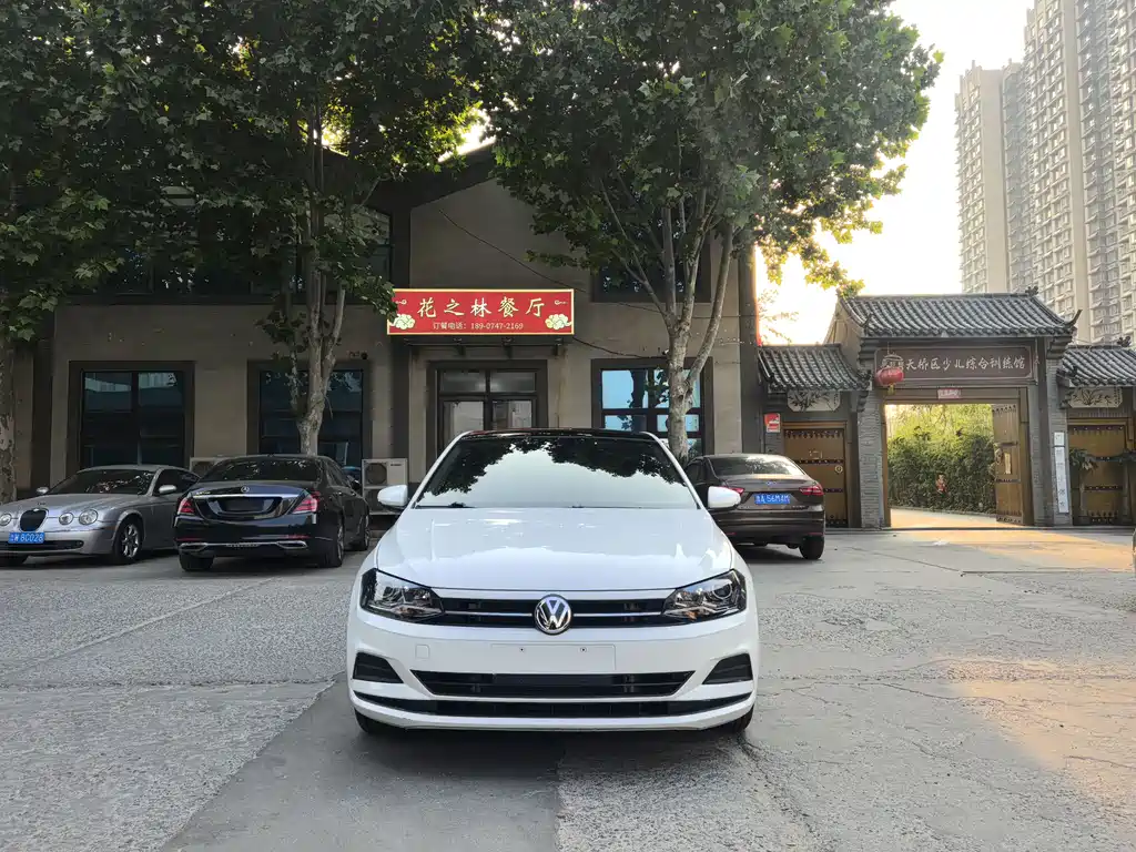 Volkswagen Polo Plus 2019 1.5L Automatic Colorful Tech Edition