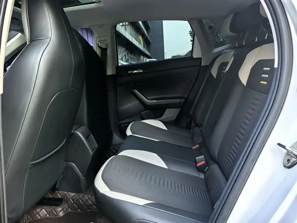 Volkswagen Polo Plus 2019 1.5L Automatic Colorful Tech Edition