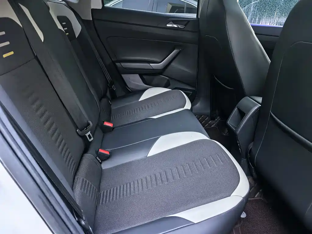 Volkswagen Polo Plus 2019 1.5L Automatic Colorful Tech Edition