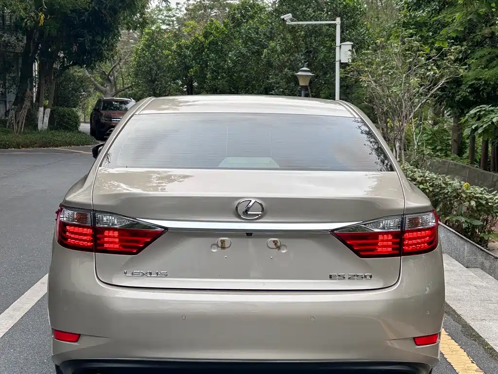 Lexus ES 2013 250 Elegant Edition