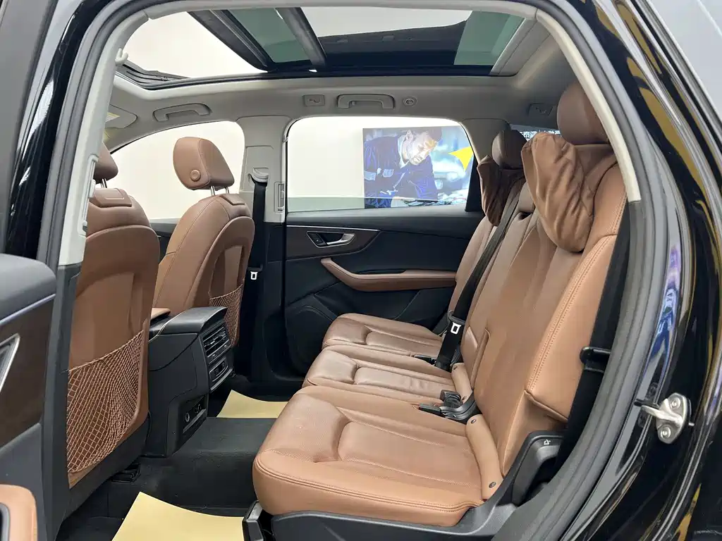 Audi Q7 2023 45 TFSI quattro S line