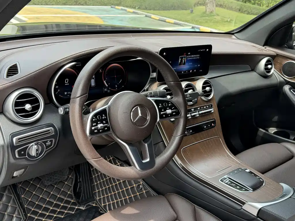 Mercedes-Benz GLC 300 L 4MATIC Dynamic Edition